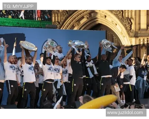 泰州队长泪洒赛场高举冠军奖杯南京奥体激情四溢欢庆胜利时刻 泰州队长泪洒赛场高举冠军奖杯南京奥体激情四溢欢庆胜利时刻